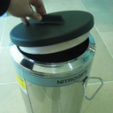 All vessels come with styrofoam plugs to reduce boiloff and frosting