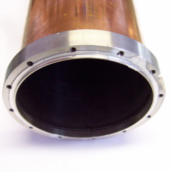 A formed indium seal showing the important wire crossover region for a sound seal
