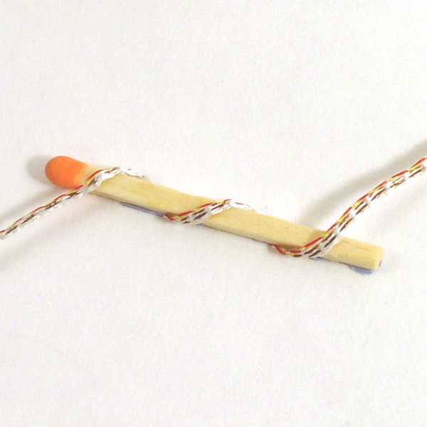 Illustrating size and flexibility of loom